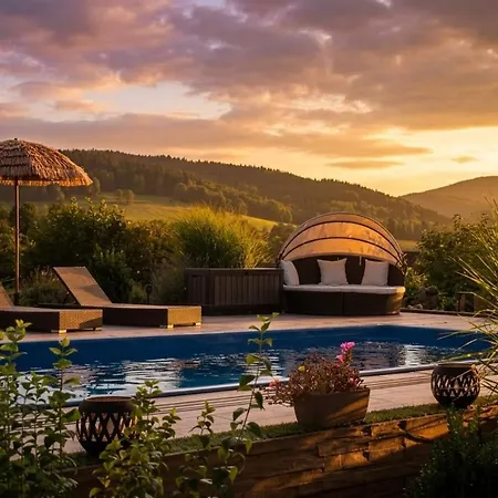 Kemp Glamping Pod Boubínem *